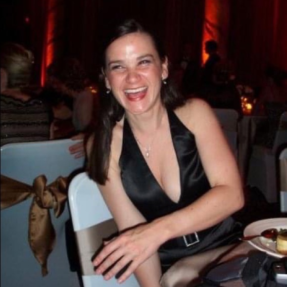 Meet your Posher, Julie - Picture 1 of 1